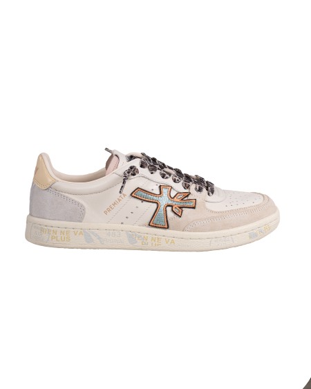 Shop PREMIATA  Scarpa: Premiata Sneaker "Bskt clayd".
Altezza Suola 2,5 cm
Fusbet Interno 28,3 cm
Composizione: Suola: 80% RUBBER 20% EVA; Tomaia: 60% SHEEPSKIN 5% PL 35% CALF LEATHER; Fodera: 86% GOAT LEATHER 14% PU.
Fabbricato in Vietnam.. BSKT CLAYD-7317
